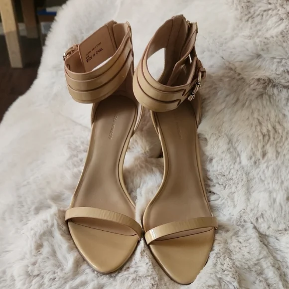 NWOB Rebecca Minkoff Elegant Tan Patent Leather Stiletto Gold Heels-Size 8.5 - Picture 2 of 7